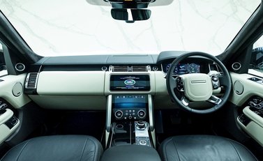 Land Rover Range Rover 3.0 SDV6 Autobiography 16