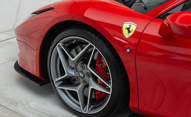 Ferrari F8 Tributo 32