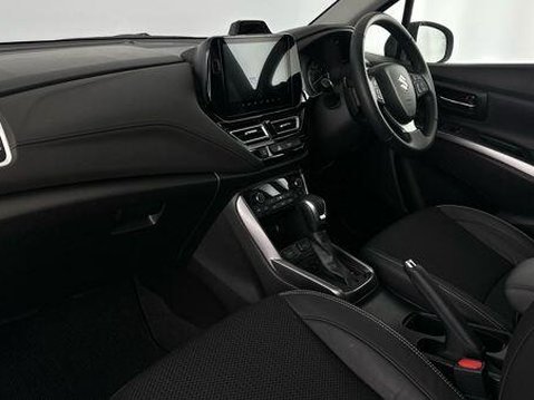 Suzuki S-Cross ULTRA 9