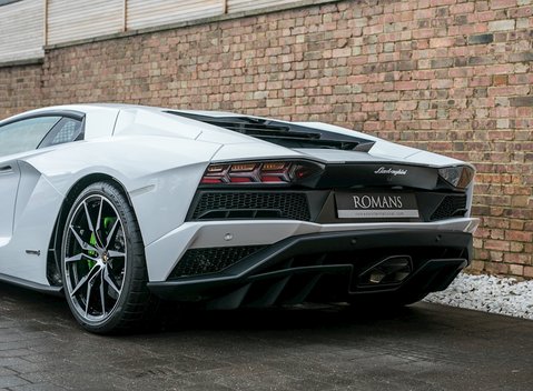 Lamborghini Aventador S 29