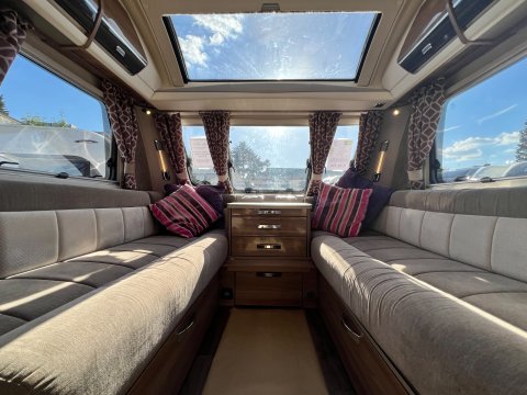 Swift Elegance 645 14