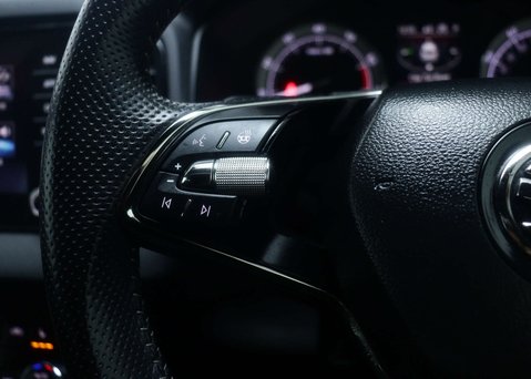 Skoda Karoq 1.5 Karoq Sportline TSi Semi-Auto 5dr 37