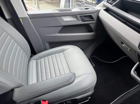 Volkswagen Transporter T28 TDI P/V HIGHLINE 31