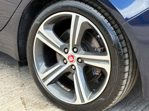 Jaguar XF 2.0 XF Portfolio D AWD Auto 4WD 5dr 61