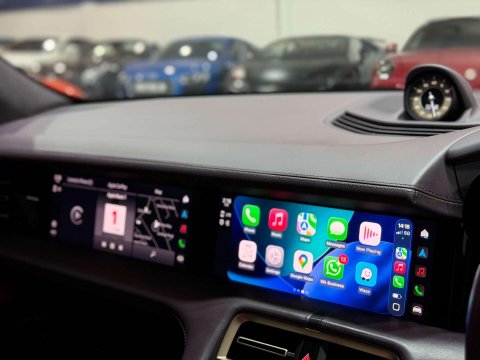 Porsche Taycan Performance Plus 93.4kWh Turbo Saloon 4dr Electric Auto 4WD (680 ps) 40