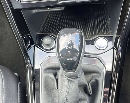 Volkswagen T-Roc 1.5 T-Roc R-Line TSI Semi-Auto 5dr 50