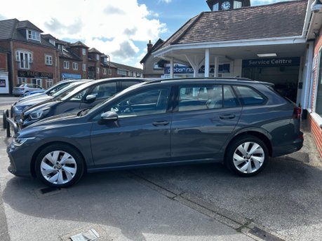 Volkswagen Golf LIFE ETSI DSG 3