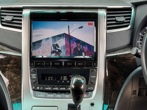 Toyota Vellfire G Edition V6 Sunroof 51