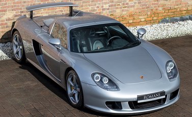 Porsche Carrera GT 8