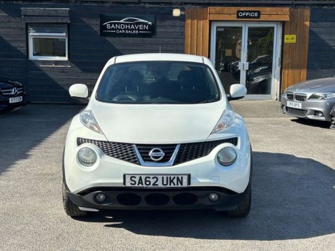 Nissan Juke 1.6 Acenta SUV 5dr Petrol Manual Euro 5 (s/s) (117 ps) 4