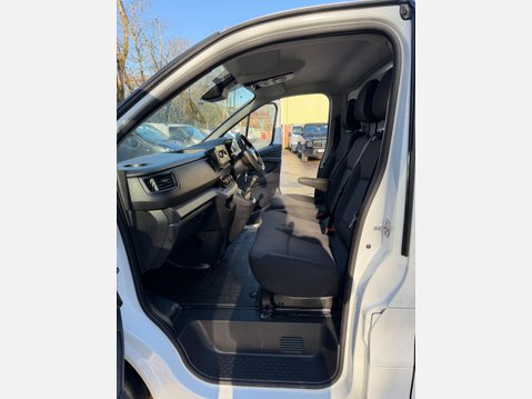 Renault Trafic 2.0 dCi Blue LL30 Business Panel Van 5dr Diesel Manual L2 H1 Euro 6 (s/s) ( 46