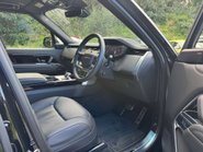 Land Rover Range Rover 3.0 Range Rover SE D MHEV Auto 4WD 5dr 32