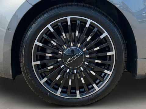 Fiat 500 87kW La Prima 42kWh 3dr Auto 13