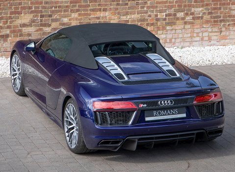 Audi R8 V10 Spyder 10