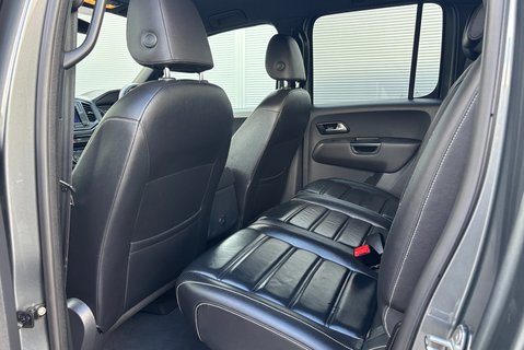 Volkswagen Amarok V6 258 Tdi DSG Aventura Black Edition 4Motion with Roller Shutter 15