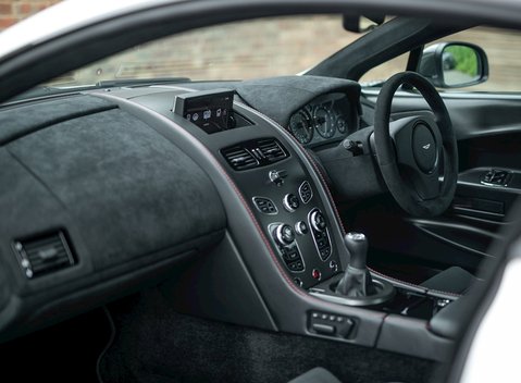 Aston Martin Vantage GT8 15