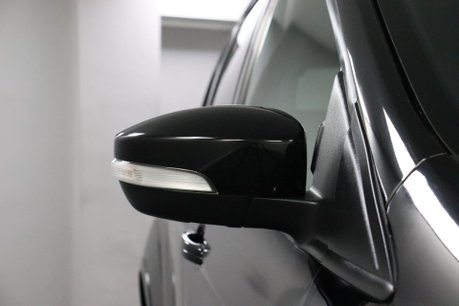 Ford Kuga ST-LINE 33