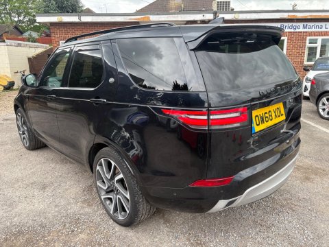 Land Rover Discovery SDV6 HSE LUXURY 8