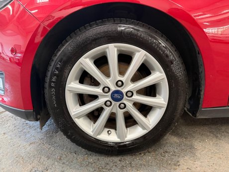 Ford Focus 1.0T EcoBoost Titanium Euro 6 (s/s) 5dr 24