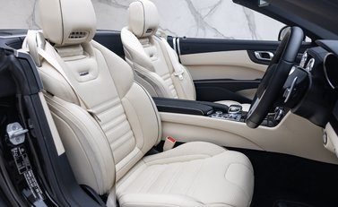 Mercedes-Benz SL Class SL63 AMG 17