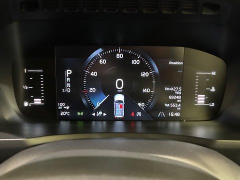 Volvo XC90 2.0 D5 PowerPulse Momentum Pro Auto 4WD Euro 6 (s/s) 5dr 46