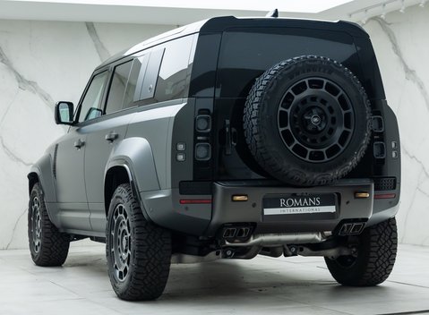 Land Rover Defender 110 OCTA EDITION ONE 10