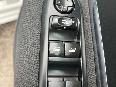 Peugeot 5008 1.6 5008 Allure Blue HDi S/S 5dr 39