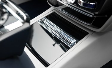 Rolls-Royce Phantom VIII EWB 28