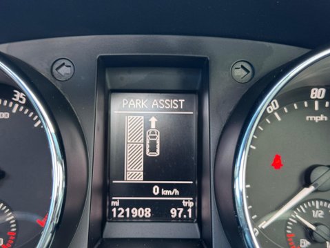 Skoda Yeti 2.0 TDI Laurin & Klement Outdoor DSG 4WD Euro 6 (s/s) 5dr 26