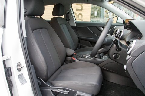 Audi Q2 TFSI TECHNIK 32