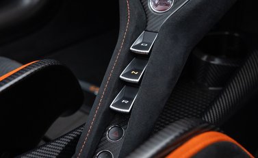 McLaren 765LT 24