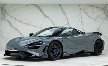 McLaren 765LT Spider 8