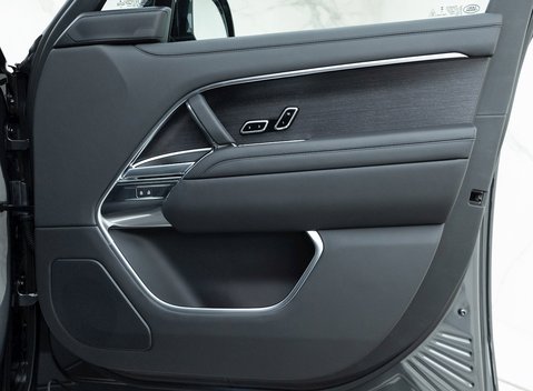 Land Rover Range Rover P400 Autobiography 22