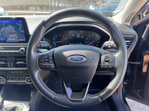 Ford Focus TITANIUM X 12