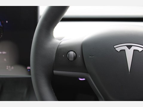 Tesla Model Y LONG RANGE 16