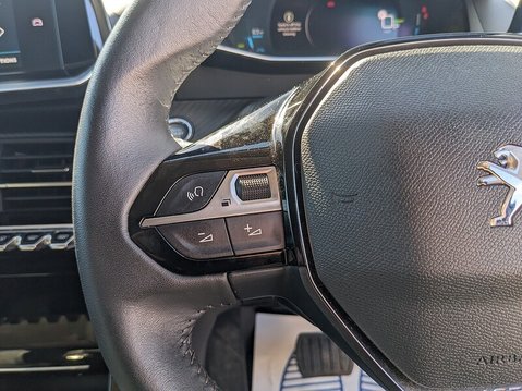 Peugeot 2008 ALLURE PREMIUM 21