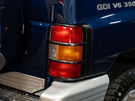 Mitsubishi Pajero 36