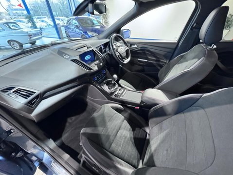 Ford Kuga 1.5T EcoBoost ST-Line Euro 6 (s/s) 5dr 33