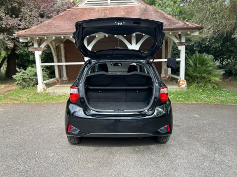 Toyota Yaris VVT-I ICON TECH 31