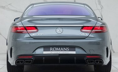 Mercedes-Benz S63 AMG Coupe 5