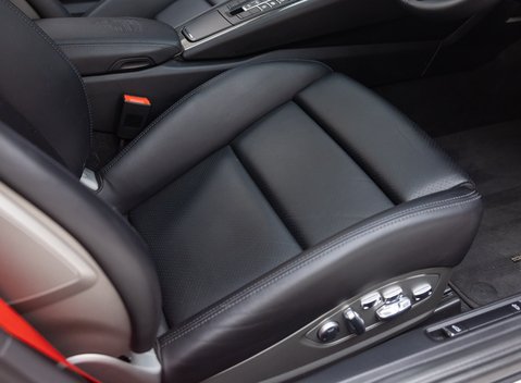 Porsche 911 Carrera 4 GTS (991.2) 17