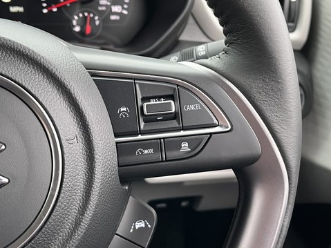 Suzuki Swift 1.2 Mild Hybrid Motion 5dr 21