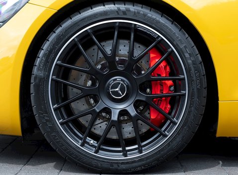 Mercedes-Benz Amg GT GT S 10