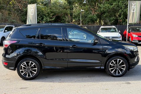Ford Kuga ST-LINE TDCI - FULL SERVICE HISTORY WITH 9 STAMPS! - NEW MOT 5