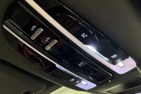 Porsche Panamera 4 SPORT TURISMO PDK 34