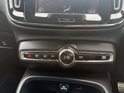Volvo XC40 2.0 XC40 R-Design D3 Auto 5dr 21