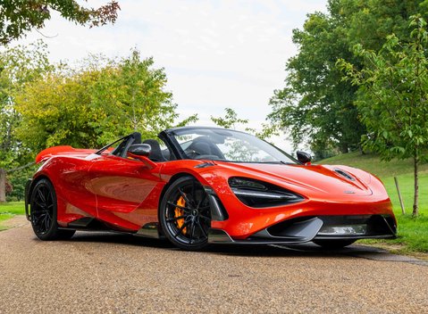 McLaren 765LT Spider 2