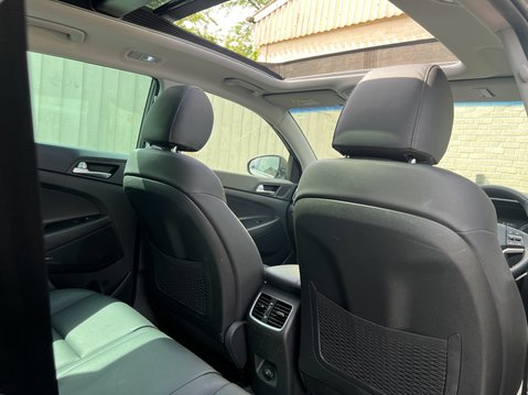 Hyundai TUCSON 1.6 T-GDi Premium SE SUV 5dr Petrol DCT Euro 6 (s/s) (177 ps) 12