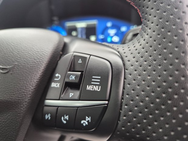 Ford Kuga ST-LINE X EDITION 21