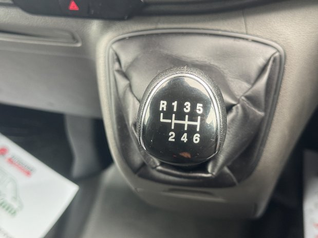 Ford Transit Custom SWB L1H1 Low Roof Trend 280 Air Con EURO 6 34